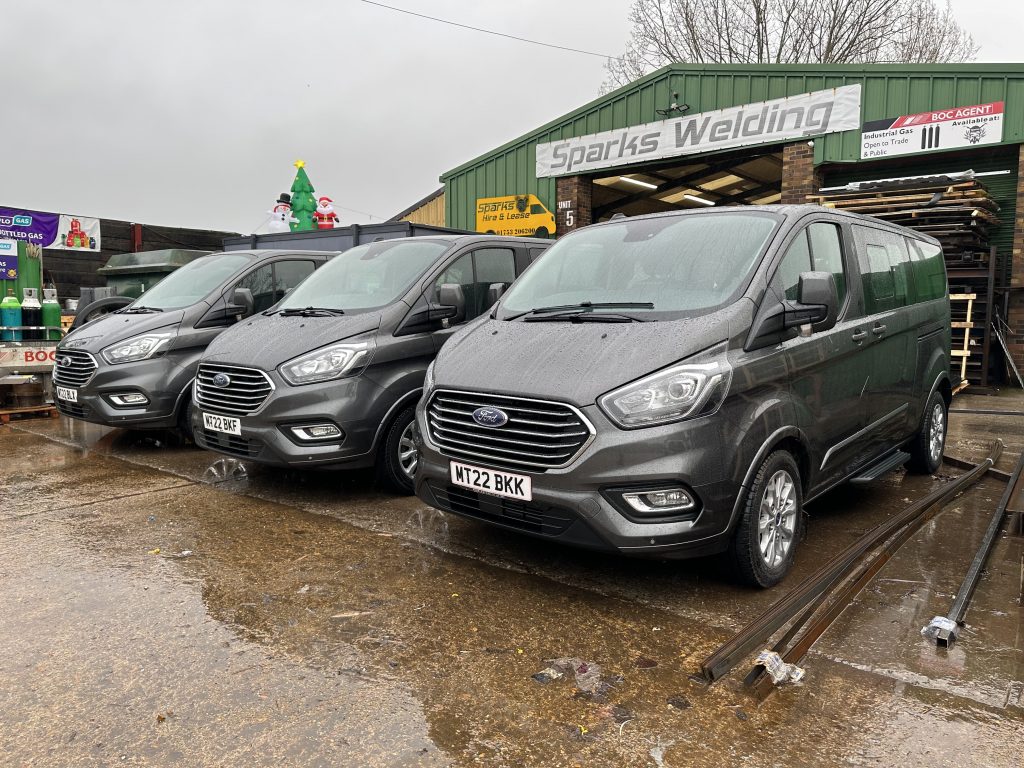 Sparks Ford 9-Seater Minibus for Film Crew Hire & Lease Heathrow and West London