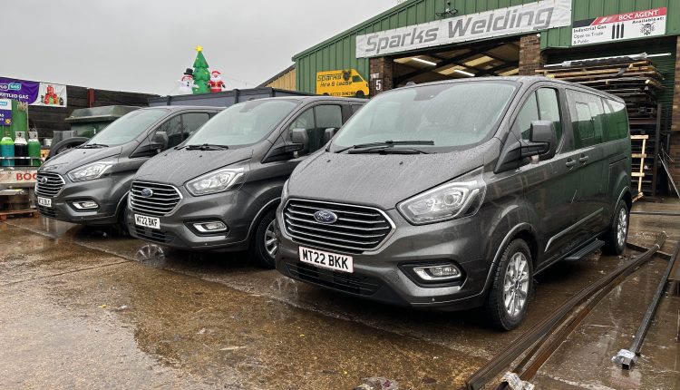 Sparks Ford 9-Seater Minibus for Film Crew Hire & Lease Heathrow and West London