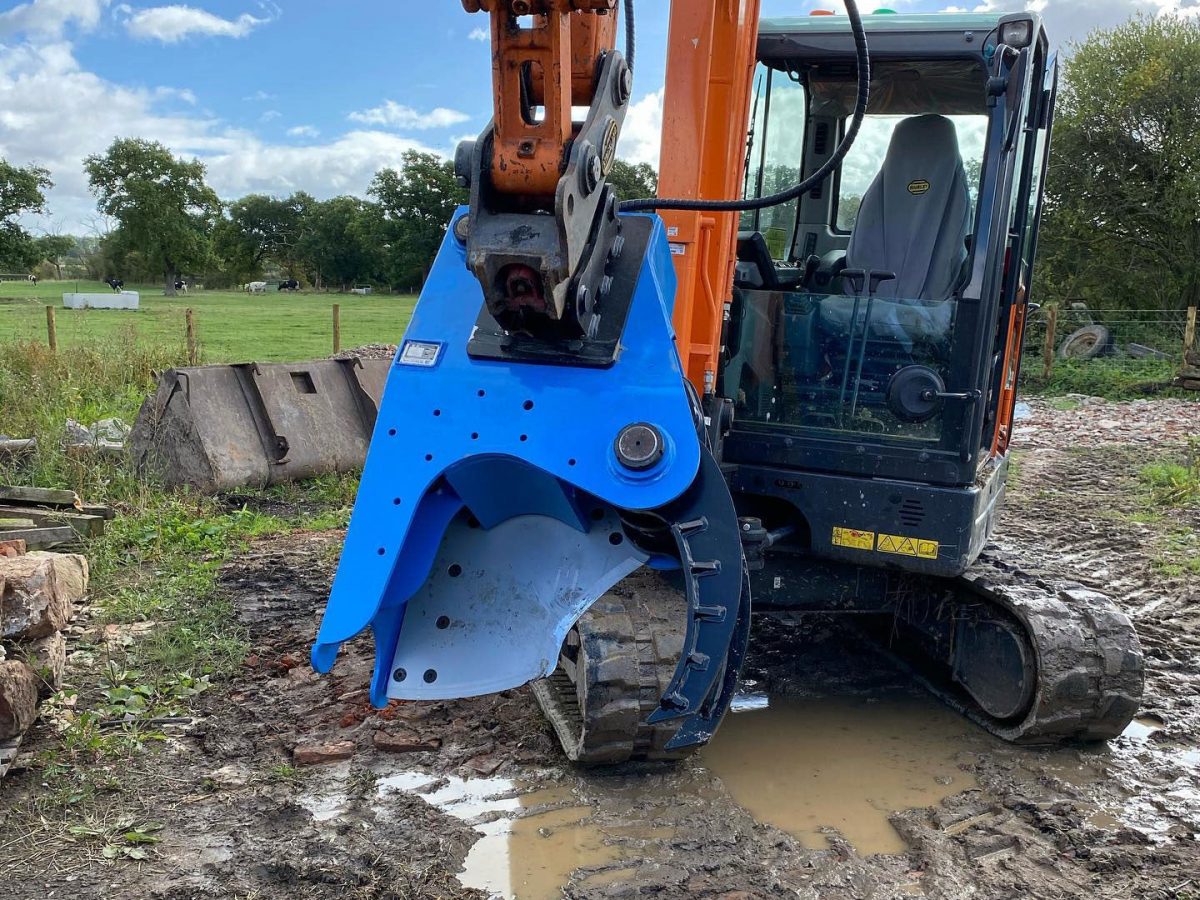 Alpha-320-Excavator-Tree-Shear-5-15-Tonne-for-hire-Llandysul-Ceredigion.Wales